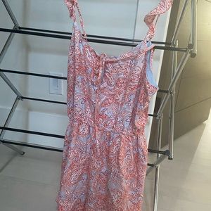 Paisley print v neck romper size Small